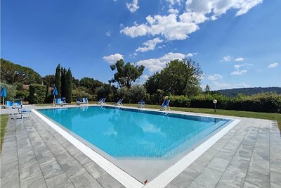 Welcoming holiday home in Gambassi Terme with...