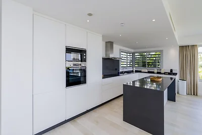 Stylish 3-Bed Apartment | Alcazaba Lagoon...