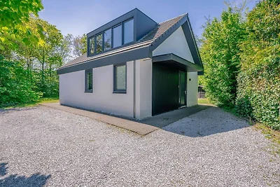 Luxuriöses Ferienhaus für 6 Personen am Waldr...