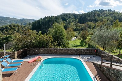 Ferienhaus mit Pool und beheiztem Whirlpool