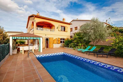 Ferienhaus mit Pool in Vendrell