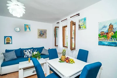 Apartments & Rooms Mara & Petrunjela - One Be...