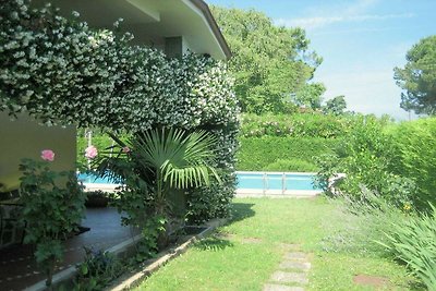 Moderne Villa in Lazise mit privatem Pool