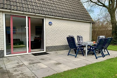 Modernes Ferienhaus mit Garten