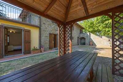 Bauernhaus aus Stein in der Nähe von Cortona