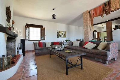 Spaziosa casa vacanze ad Almogía con pisina