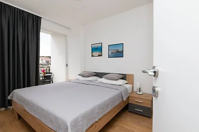 Villa Supetar Garden - Two Bedroom Apartment ...