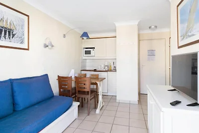 Marineblaue Residenz mit zwei Zimmern