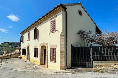 Afgelegen vakantiehuis in Torchiaro met tuin