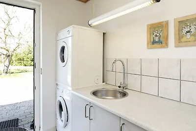 12 Personen Ferienhaus in Væggerløse