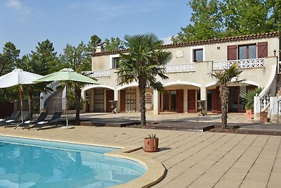 Modern ingerichte Provençaalse woning