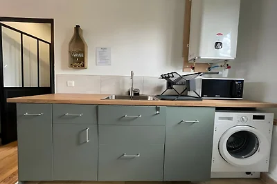 Chic & Cozy – Luxuriöse Wohnung mit Projektor
