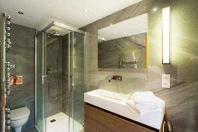 Chalet in Venosc mit Whirlpool und Sauna