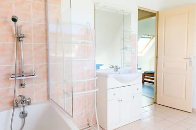 Casa a Plomeur vicino alla spiaggia di La...