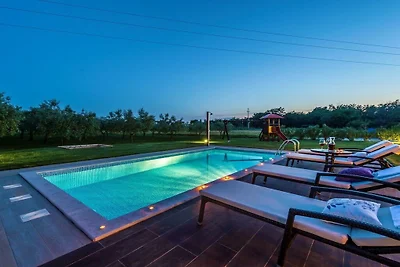 Villa in Porec mit Schwimmbecken