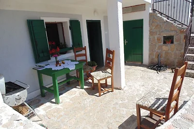 Ferienhaus in Starigrad mit Garten