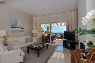 Superb Front Line Location, Sea View- Heated...