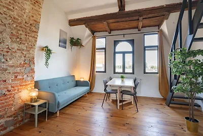 Wohnung mit zwei Schlafzimmern am Fluss