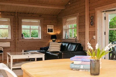 4 Personen Ferienhaus in Egå