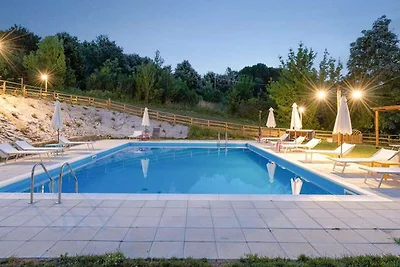 Borgo con 2 Piscine, jacuzzi e ristorante