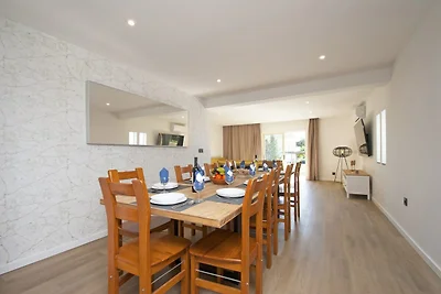 Villa Hollywood met tuin