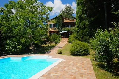 Komfortable Villa in Santa Fiora mit...