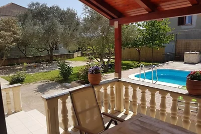 Casa vacanze di lusso a Zemonico con piscina