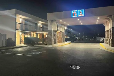 2 Queen -betten | Rauchen | Kühlschrank