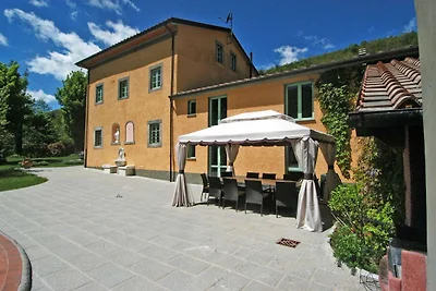 Deliziosa villa con sauna a Pistoia
