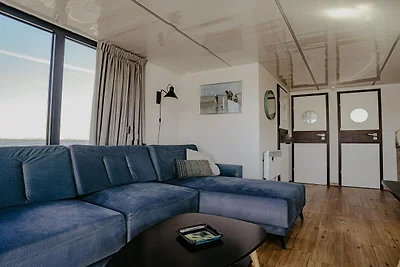 Hausboot am Hafen mit Seeblick