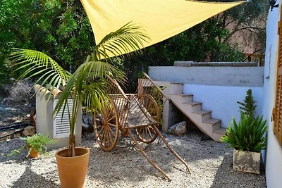 Villa in Muro met zwembad en jacuzzi