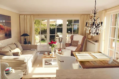 Charmanter Landhausstil unter Reet