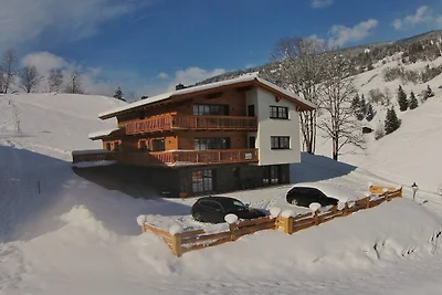 Chalet a Saalbach vicino a piste & skilift