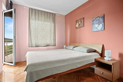 Familienapartment auf der sonnigen Insel Rab