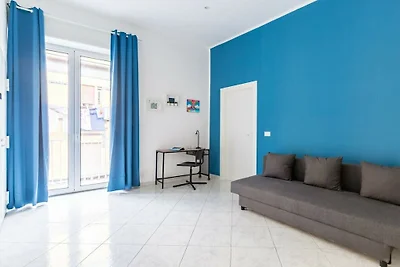 Appartement Blanc et Bleu à Sanità