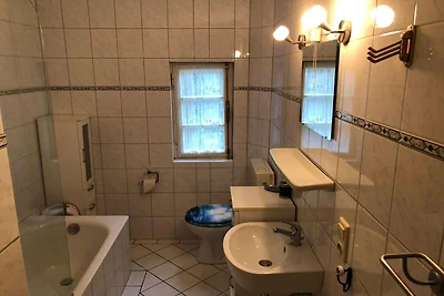 Charming Apartment with Mountain Views in Nor...