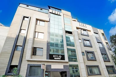 Super Hotel O Rohini Sector 24