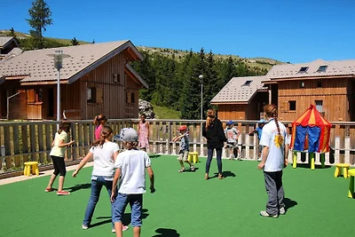 Soleggiato appartamento in legno a...