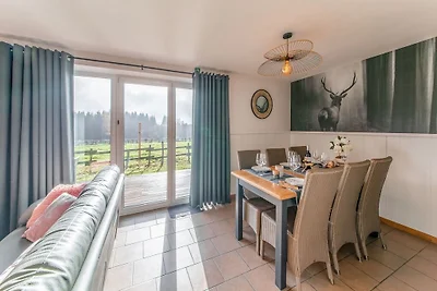 Geräumiges Ferienhaus mit eigenem Garten in...