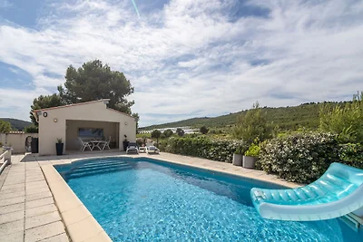 Luxuriöse Villa mit privatem Pool