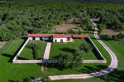 Ferienhaus in Krnica mit Barbecue