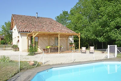 Hübsche Villa mit eigenem Pool in Montadet...