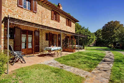 Agriturismo con A/C, terrazza e piscina
