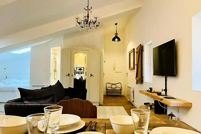 Le Boudoir de ThÃ¯s, stadscentrum, LR120