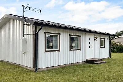 Einladendes Ferienhaus in Meeresnähe-By Traum