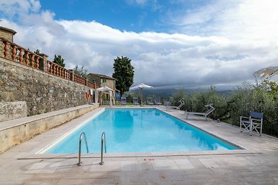 Agriturismo d'epoca con piscina, nei luoghi d...