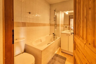 Alpine Garden Residence Gebהude B