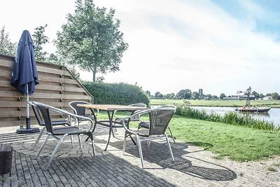 Vakantiehuis in Medemblik met terras