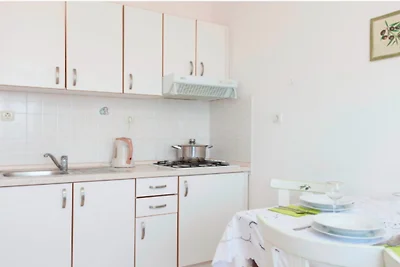 Apartments Lili Two Bedroom Apartment Sea Vie...