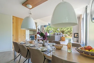 Entspannte und stimmungsvolle Villa für 6 Per...